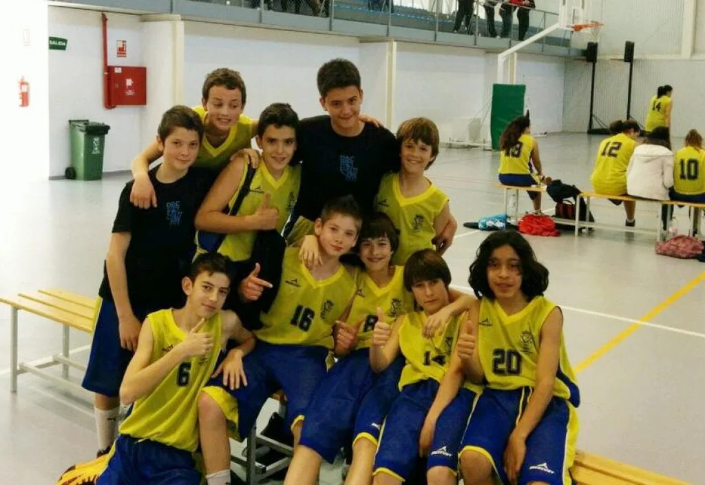 Los equipos alevines de la Escuela Municipal de baloncesto no estarán en las finales Autonómicas 2 Buen humor en el equipo pese a la derrota