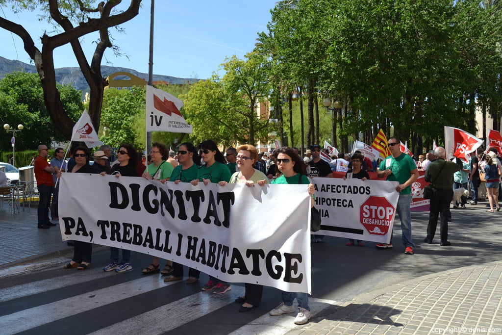 Cabecera de la manifestación del Día del Trabajo en Dénia