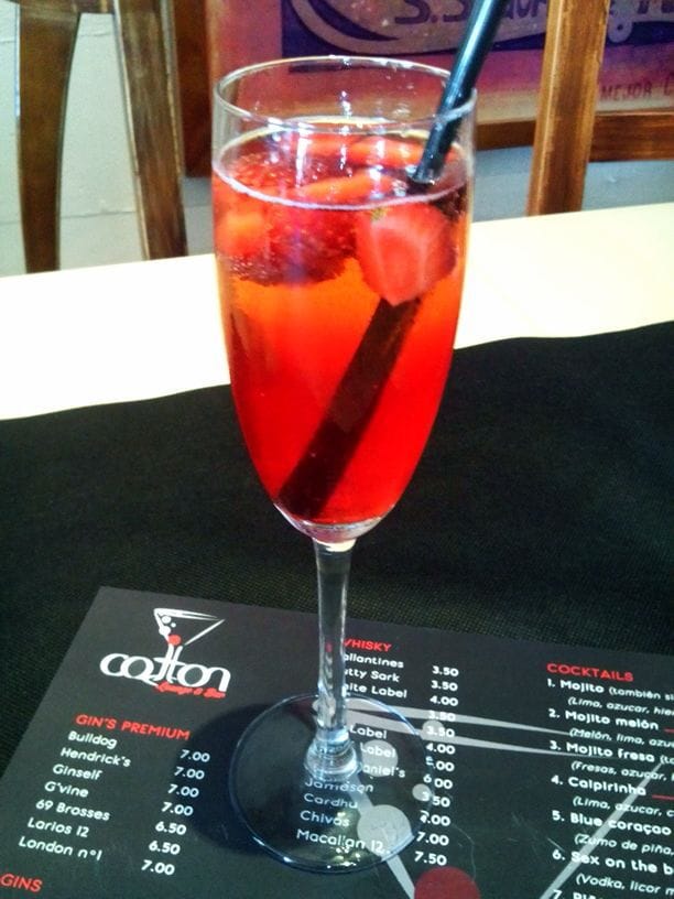 Cóctel Cotton Lounge Bar