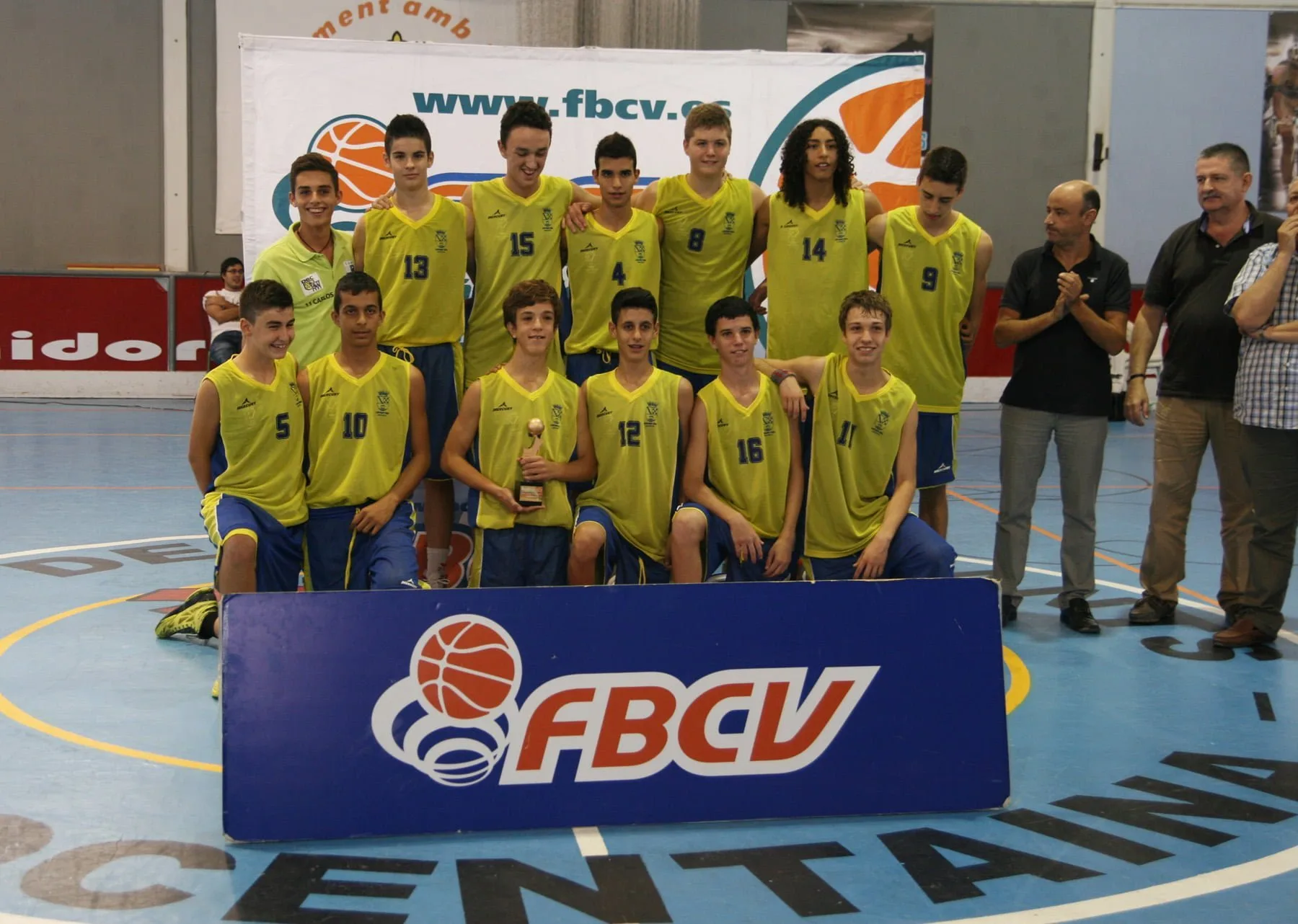 El equipo cadete de la Escuela Municipal de baloncesto se juega todo ante el Elche CF 1 Gran temporada del equipo EMB Dénia Cadete