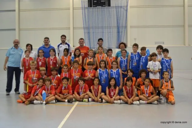 Jornada de clausura de la Liga Local de baloncesto Benjamín y Alevín 2 Grupo Benjamín