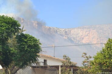 Incendio en el Montgó