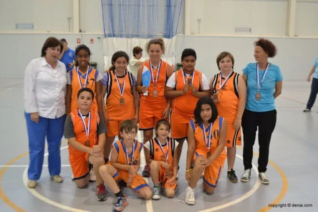 Jornada de clausura de la Liga Local de baloncesto Benjamín y Alevín 6 Llebeig Alevín 3º