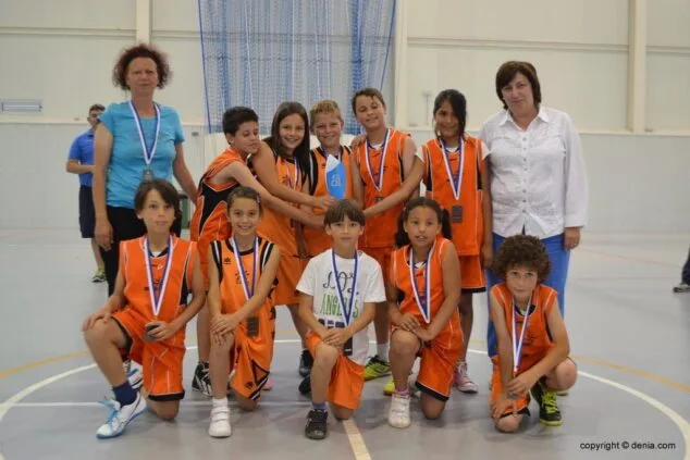 Jornada de clausura de la Liga Local de baloncesto Benjamín y Alevín 8 Llebeig Benjamín 2º
