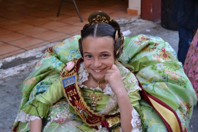 Once niñas y siete jóvenes, candidatas a Falleras Mayores de Dénia 2015 9 Nagore Patiño Falla Campaments