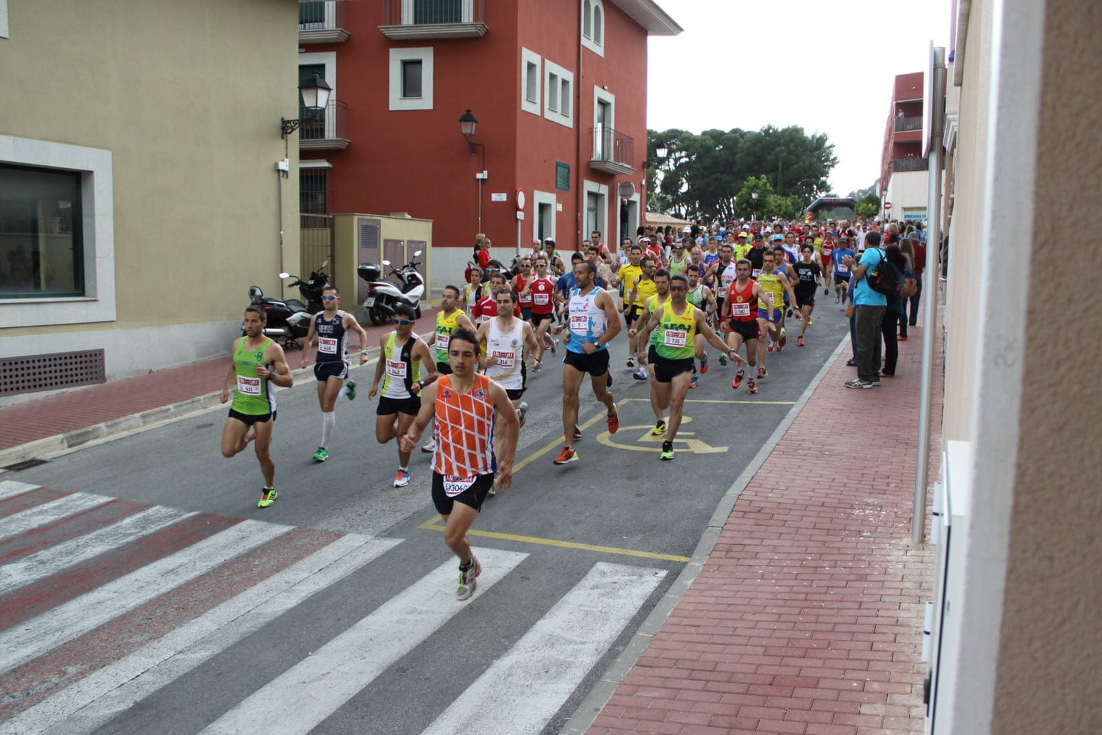 Jésus Pobre acoge la penúltima prueba del Circuit a peu Marina Alta 1 Salida en Jesús Pobre en la edición anterior
