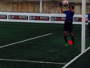 Álberto Morera ejercitandose en los campos de Paterna