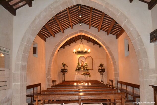 Intenso fin de semana en la Ermita de San Juan 7 05 Interior de la Ermita de San Juan