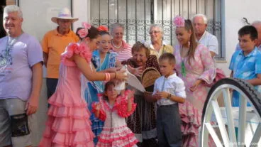 Romería en honor a la Virgen del Rocío – suelta de palomas