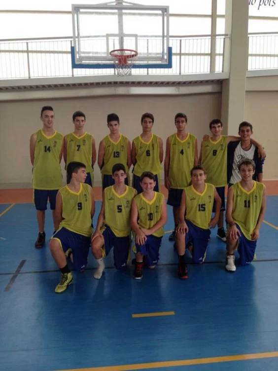 Equipo Cadete de la Escuela Municipal de baloncesto Dénia