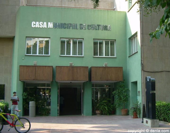 Exposición de alumnos del taller de pintura de Cruz Roja 1 Casa Municipal de Cultura