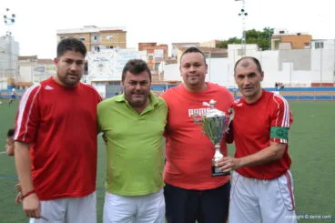 Curro y Tano capitanes del Oliva Vtnos