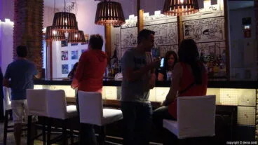 La Chica de Ayer barra escenario