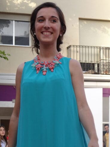 Noelia Vargas en el desfile del Oeste