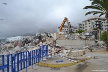 Obras de derribo en la antigua estación de Baleària