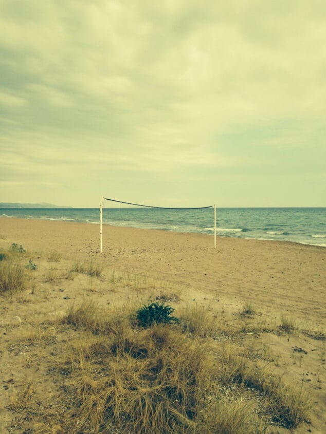 Red en la playa