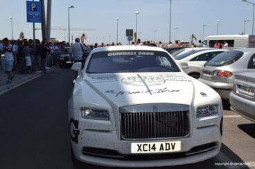 Majestuoso Rolls Royce Wraith Frontal