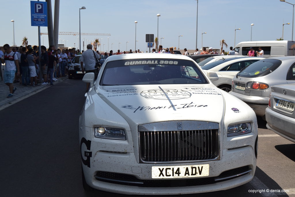 Majestuoso Rolls Royce Wraith Frontal