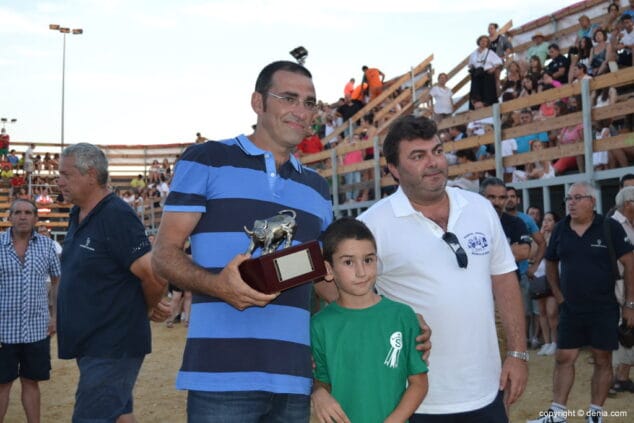'La Paloma' gana el I Concurso de Ganaderías de las Fiestas de Dénia 3 02 I Concurso de Ganaderías Dénia Reconocimiento a la ganaderia segaria