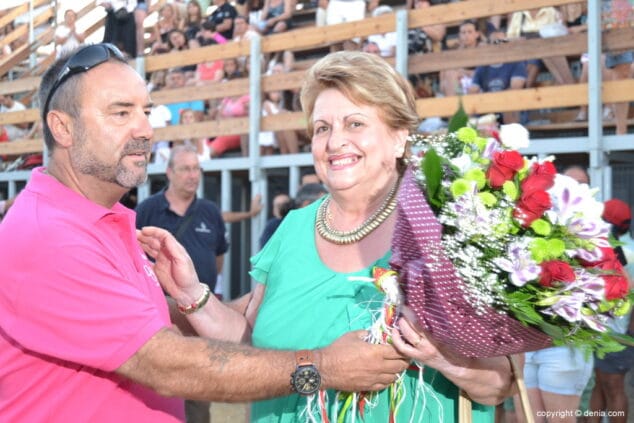'La Paloma' gana el I Concurso de Ganaderías de las Fiestas de Dénia 4 03 Reconocimiento a la madre del ganadero de la Ganadería Segaria
