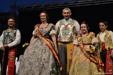 Cargos de la Falla Saladar 2014 en el Día del Fallero