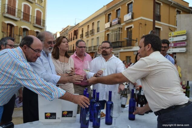 14 Winecanting Dénia Visita de las autoridades