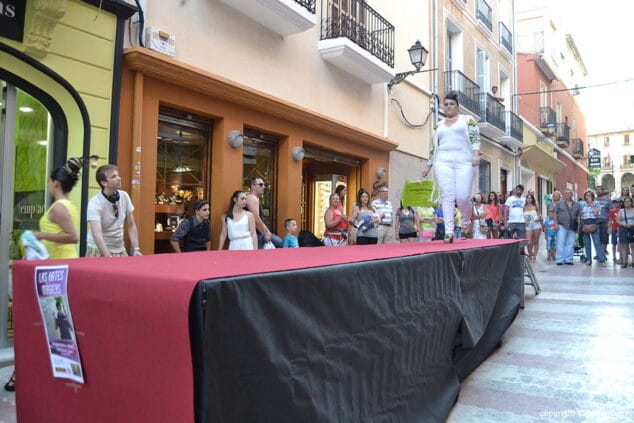 28 Desfile de moda en la Noche Abierta