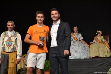 Premios de las cucañas en el Día del Fallero