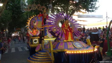 Carroza Falla Baix la Mar