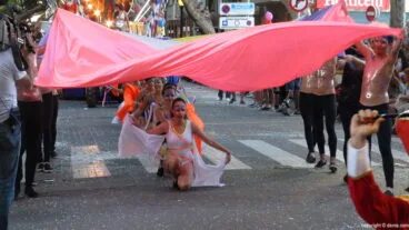 Carroza Falla Oeste Alegría