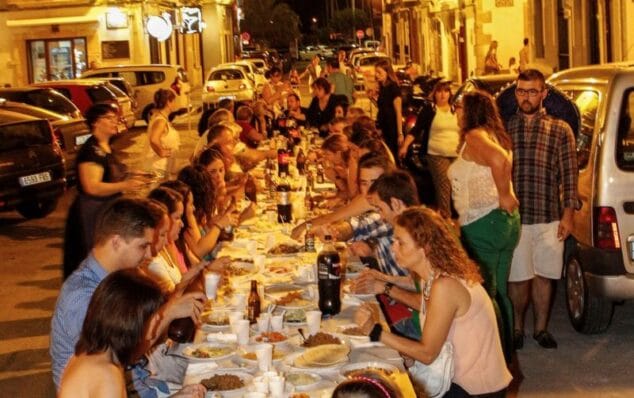 Baix la Mar gritó "Viva México" en su última fiesta 3 Cena mexicana en la falla Baix la Mar