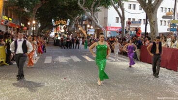 Comparsa Carroza Camp Roig