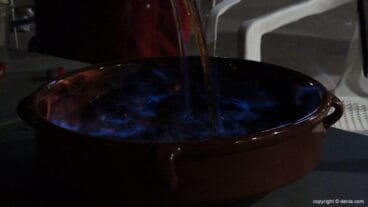 Cremada de ron en las habaneras de Dénia