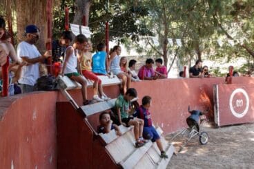 Espectadores en la capea de Baix la Mar