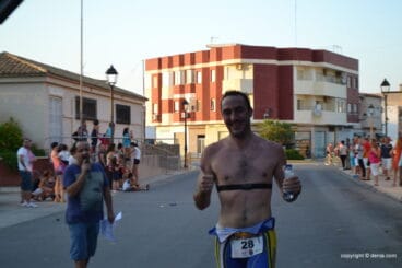 Gonzalo Durá cruzando la meta