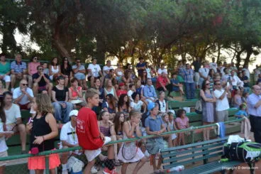 Grada llena en el Club Tenis Dénia