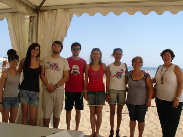 Monitores de Amadem en la playa