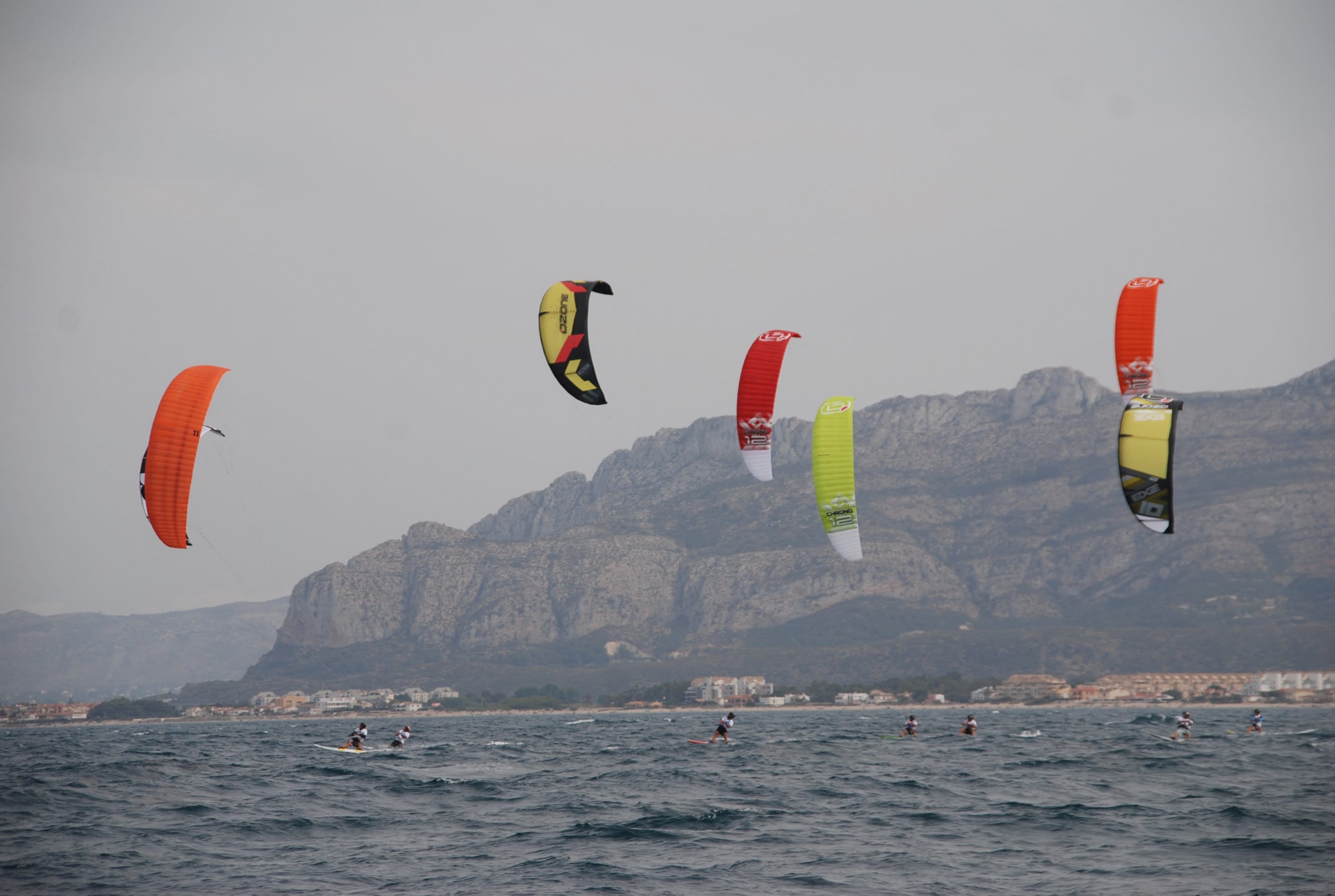 La Playa Les Deveses escenario de lujo