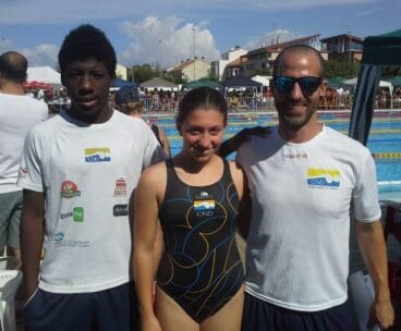 Santiago Mosquera Mirian Ochoa con su entrenador