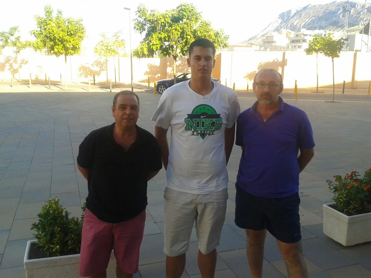 Xavi Mesegué, con Manue Herrera y Manolo Viciano