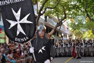 Desfile de gala Dénia 2014 – Filà Hospitalaris