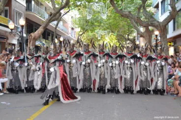 Desfile de gala Dénia 2014 – Filà Hospitalaris