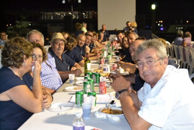 08 Festeros de la Comissió de Festes de la Mare de Déu en la Cena de Asociaciones