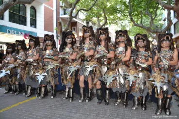 Desfile de gala Dénia 2014 – Filà Creuats