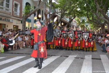 Desfile de gala Dénia 2014 – Filà Deniers