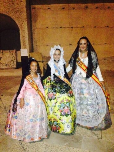 Carla y Candela en las fiestas de Elche