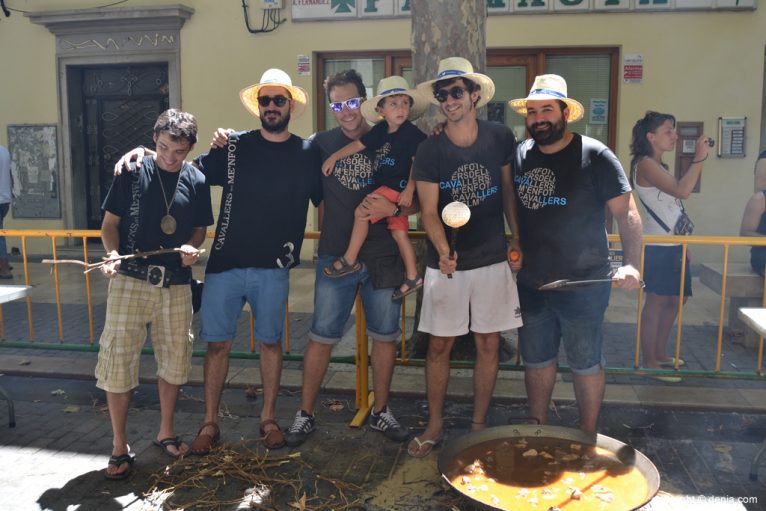Concurso de paellas de Sant Roc - Filà Cavallers del M'en Fot