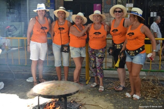 Concurso de paellas de Sant Roc Filà Piratas Berbersicas