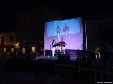 Dúo poeta y guitarra Flexió Verbal 2014