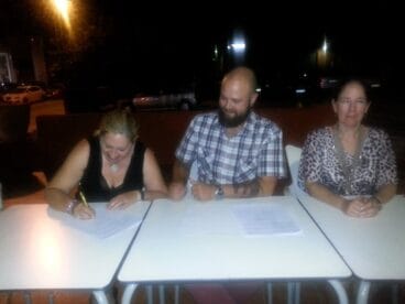 Firma con el artista rafa Cheli